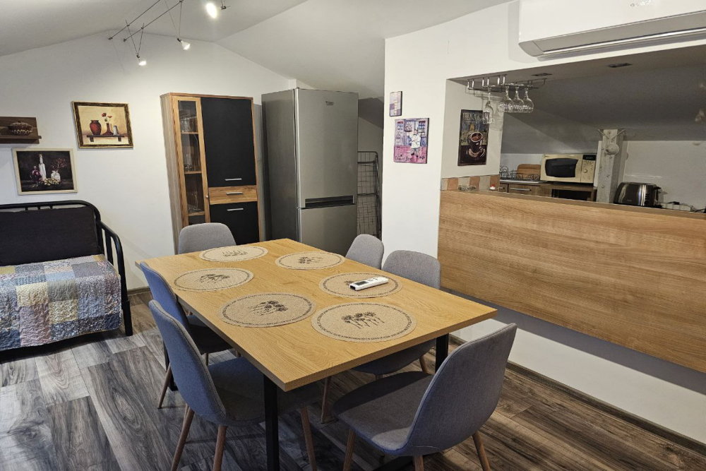 Нощувки във Велико Търново и Еленa